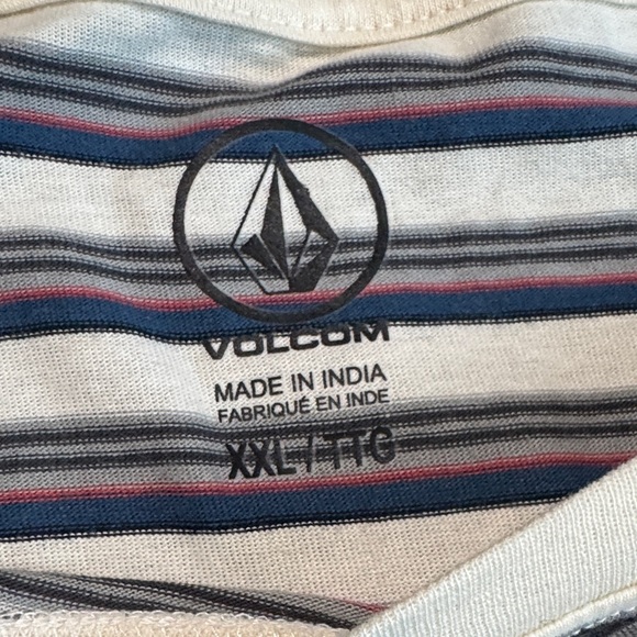 NWT Volcom Navy and Cream Striped Tee - Picture 4 of 8
